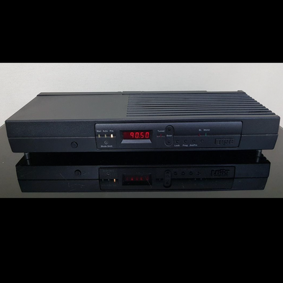 Pre-owned FM Tuner REGA Radio - Audiophile