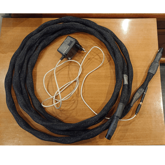 Pre-owned cable - Synergestic Research TESLA Subwoofer Reference cable XLR to XLR 5M (1 unit) - AudioSoundMusic